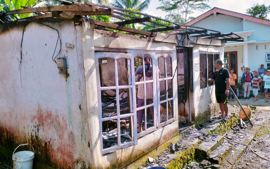 Kebakaran Menimpa Rumah Warga Kemutug Lor